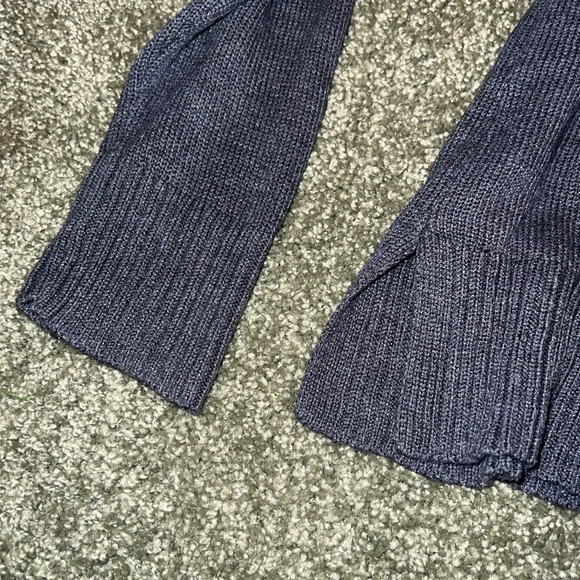 American Eagle Outfitters Light to Dark Gray Ombré Sweater - Size Medium - Picture 5 of 5